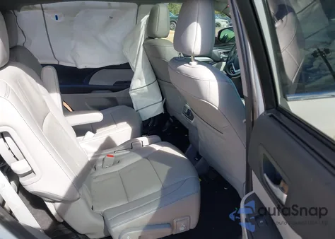 2019 Toyota Highlander Xle from USA, damaged, VIN 5TDJZRFH3KS581831